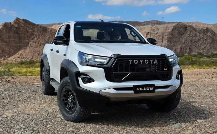 A Toyota lançou a linha 2024 da Hilux, e o grande destaque é a versão da Hilux GR-Sport